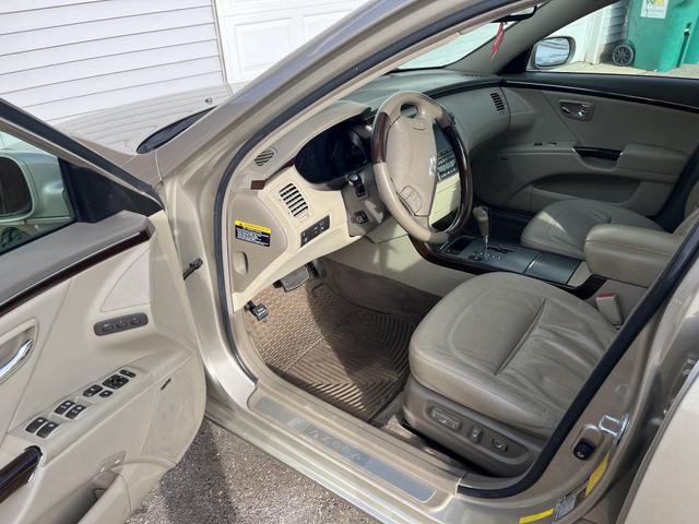 Photo of 2009 Beige Hyundai Azera