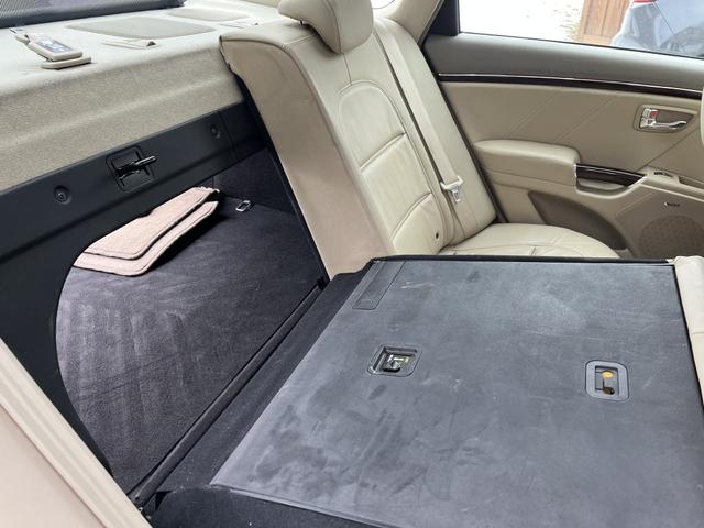 Photo of 2009 Beige Hyundai Azera