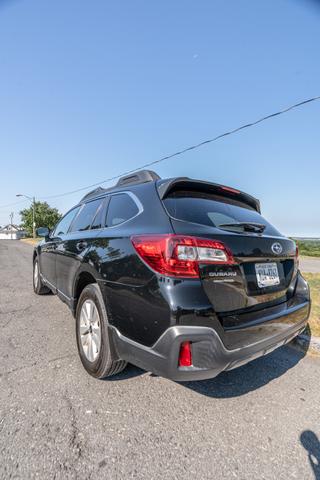 Photo of 2018 Black Subaru Outback