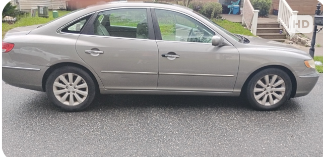 Photo of 2009 Gray Hyundai Azera
