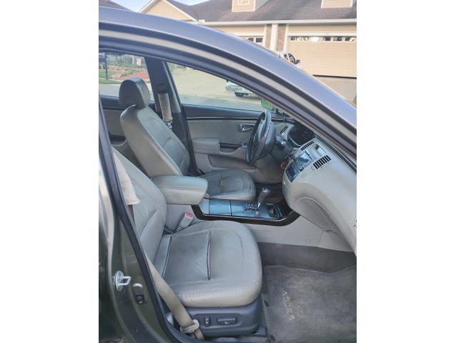 Photo of 2009 Gray Hyundai Azera