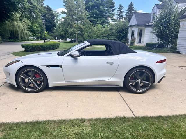 Photo of 2014 White Jaguar F-TYPE