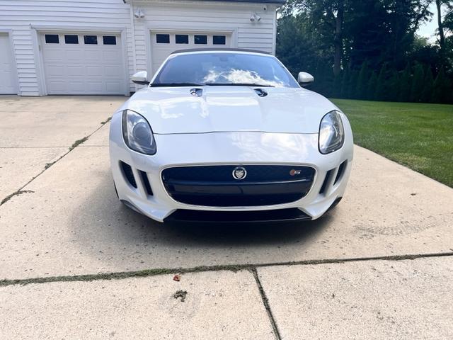 Photo of 2014 White Jaguar F-TYPE