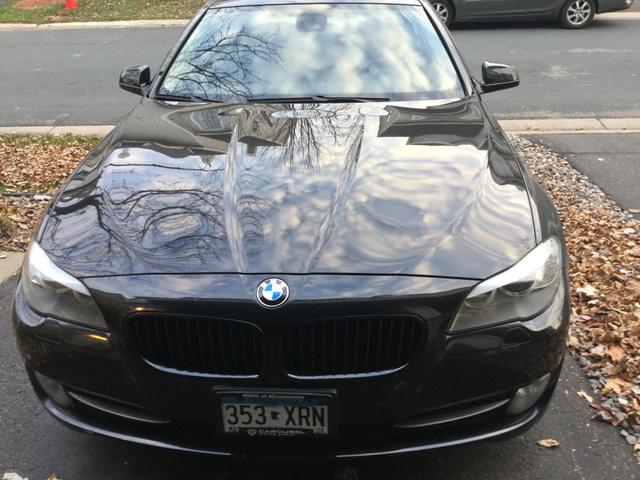 Photo of 2011 Black BMW 550