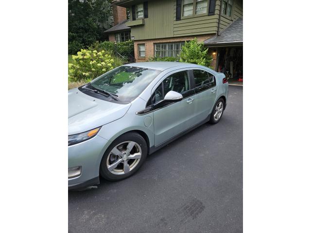 Photo of 2013 Silver Chevrolet Volt