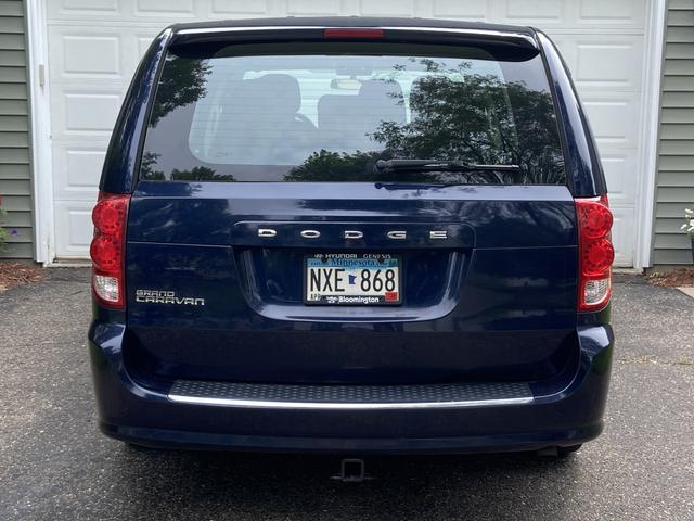 Photo of 2016 Blue Dodge Grand Caravan