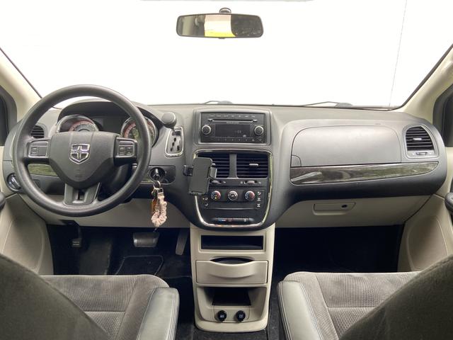 Photo of 2016 Blue Dodge Grand Caravan