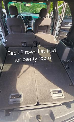 Photo of 2016 White Ford Explorer