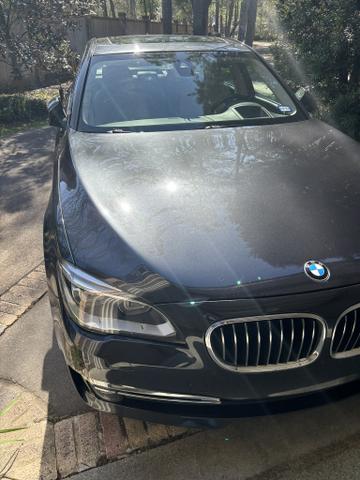 Photo of 2014 Gray BMW 750