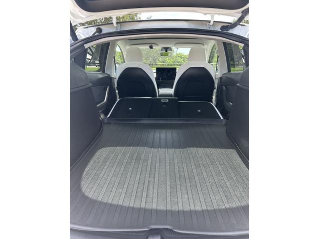 Photo of 2023 White Tesla Model Y
