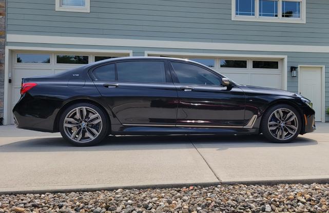 Photo of 2019 Black BMW M760