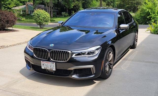 Photo of 2019 Black BMW M760