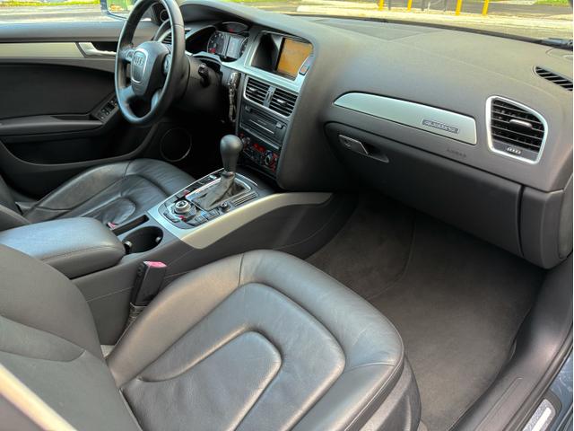 Photo of 2011 Gray Audi A4