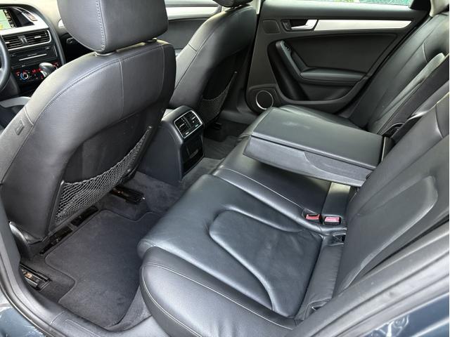Photo of 2011 Gray Audi A4