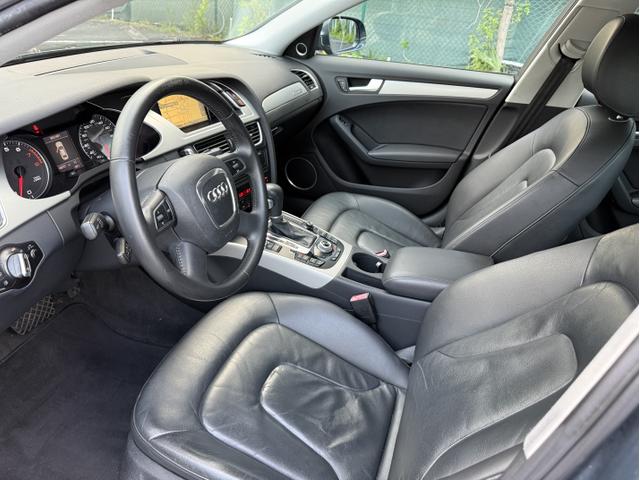 Photo of 2011 Gray Audi A4