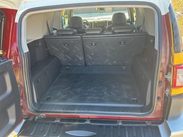 Photo of 2008 Yellow Toyota FJ Cruiser
