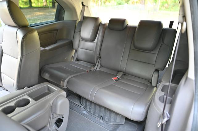 Photo of 2013 Gray Honda Odyssey