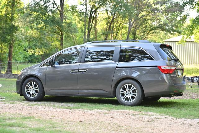 Photo of 2013 Gray Honda Odyssey