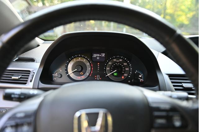 Photo of 2013 Gray Honda Odyssey