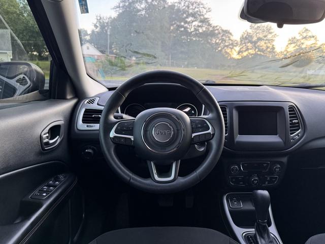 Photo of 2019 Black Jeep Compass