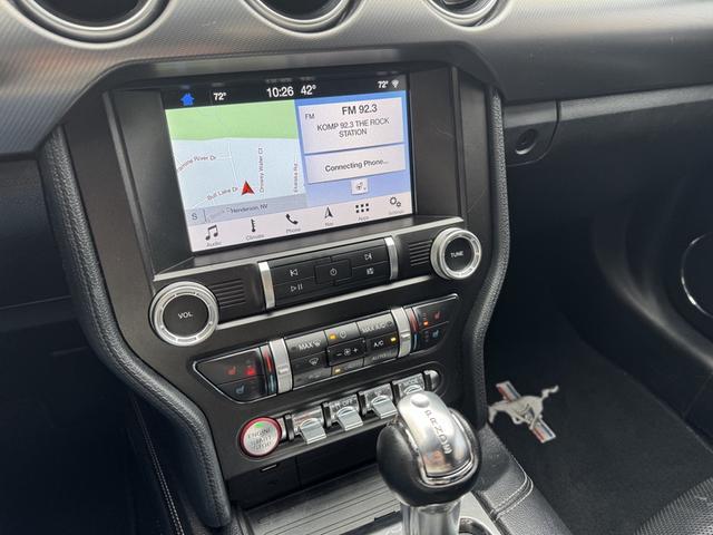 Photo of 2019 White Ford Mustang