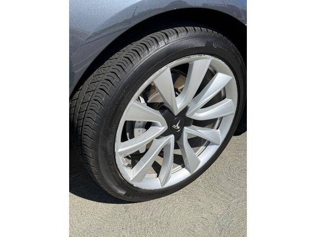 Photo of 2019 Gray Tesla Model 3