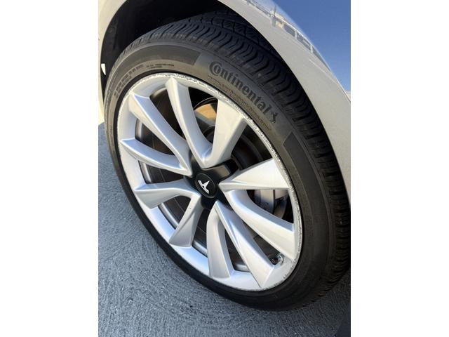 Photo of 2019 Gray Tesla Model 3
