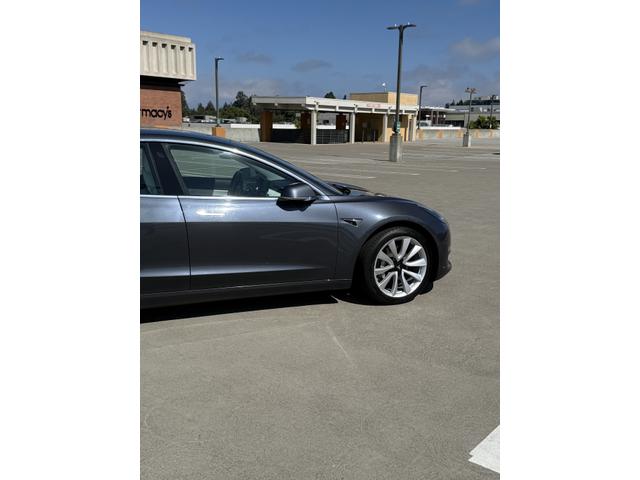 Photo of 2019 Gray Tesla Model 3