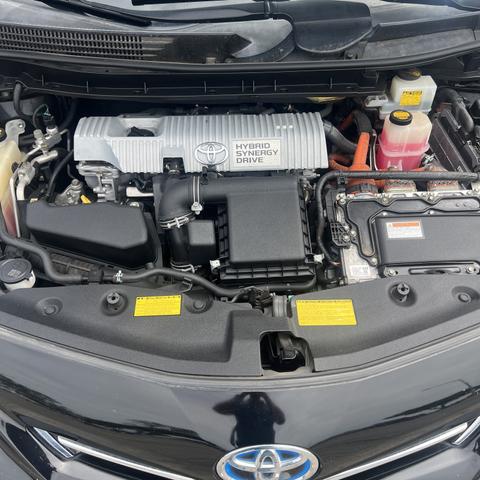 Photo of 2014 Black Toyota Prius v