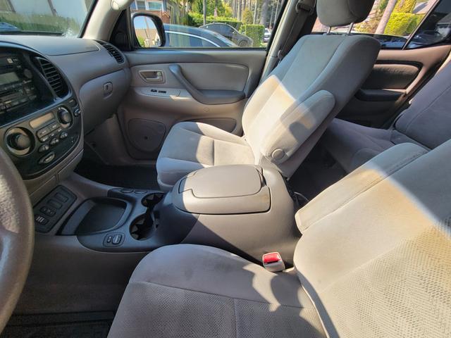 Photo of 2006 Silver Toyota Sequoia