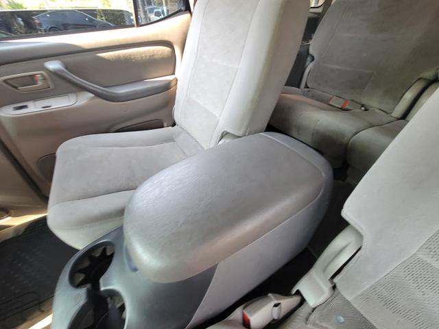 Photo of 2006 Silver Toyota Sequoia