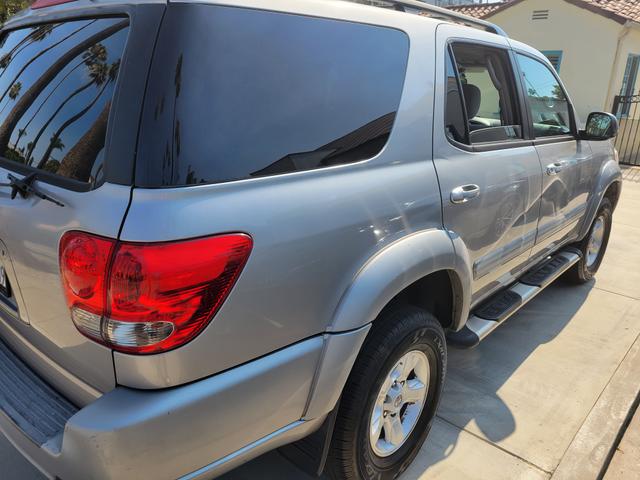 Photo of 2006 Silver Toyota Sequoia