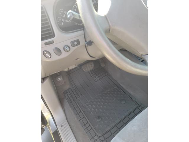 Photo of 2006 Silver Toyota Sequoia