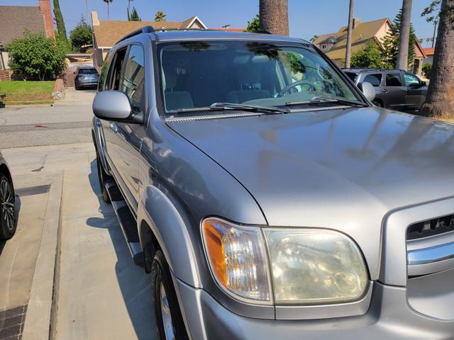 Photo of 2006 Silver Toyota Sequoia