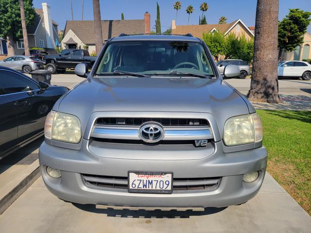 Photo of 2006 Silver Toyota Sequoia