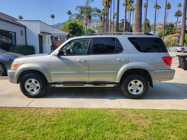 Photo of 2006 Silver Toyota Sequoia