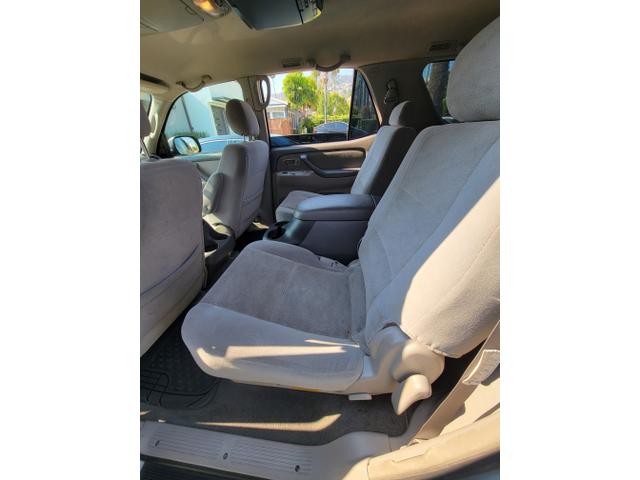 Photo of 2006 Silver Toyota Sequoia