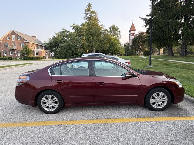 Photo of 2010 Red Nissan Altima