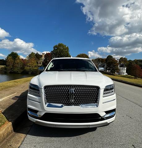 Photo of 2020 White Lincoln Navigator