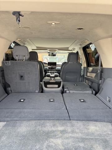 Photo of 2020 White Lincoln Navigator