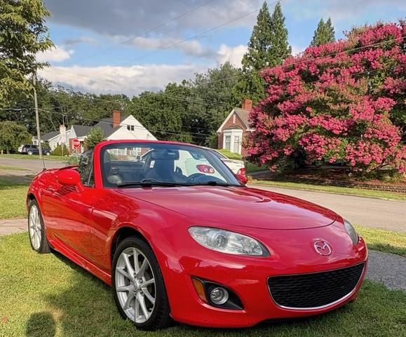 Photo of 2011 Red Mazda MX-5 Miata