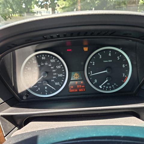 Photo of 2006 Gray BMW 525