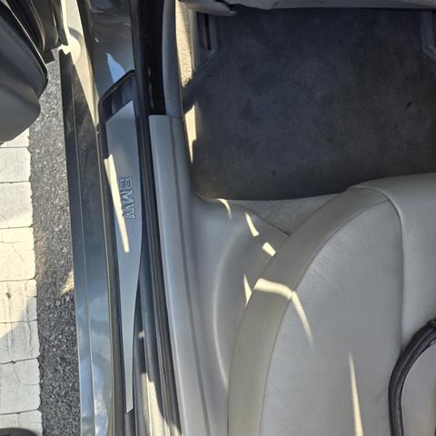 Photo of 2006 Gray BMW 525