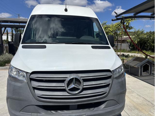 Photo of 2020 White Mercedes-Benz Sprinter 2500