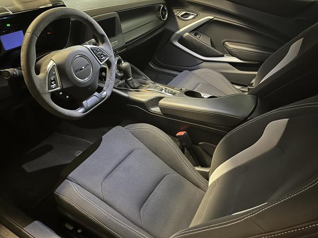 Photo of 2019 Silver Chevrolet Camaro
