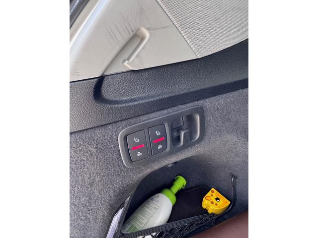 Photo of 2019 White Audi Q7