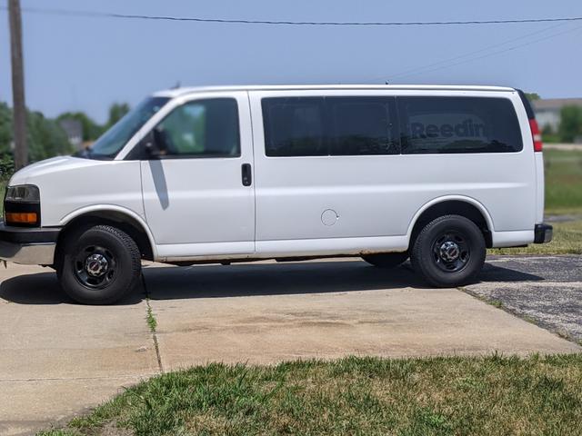 Photo of 2011 White GMC Savana 3500