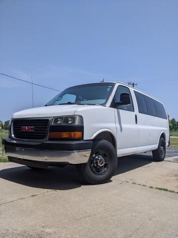 Photo of 2011 White GMC Savana 3500