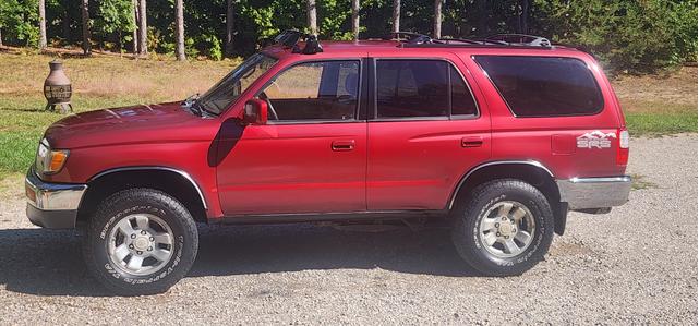 Photo of 1998 Red Toyota 4Runner