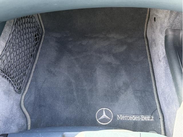 Photo of 2003 Silver Mercedes-Benz SL-Class